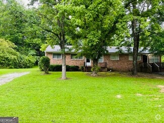 Building Photo - 6102 E Fayetteville Dr