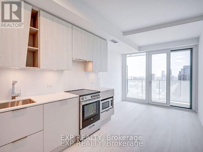 Photo du bâtiment - 3900 Confederation Pkwy