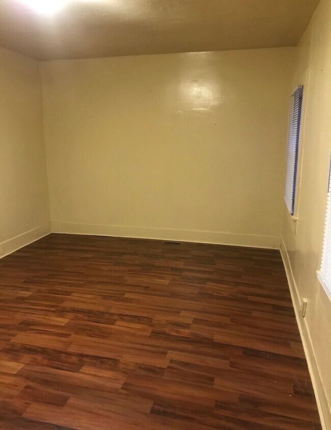 Foto del edificio - 307 Ridgeway Ave