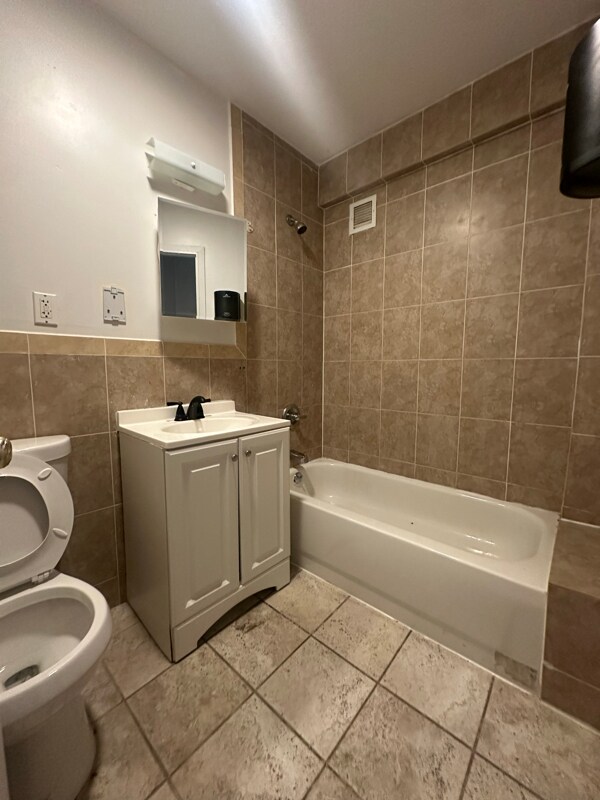 Foto del edificio - 792 Sterling Pl