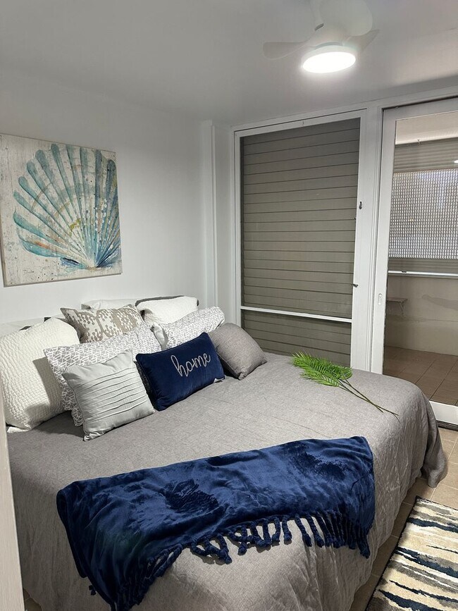 Foto del edificio - Renovated 1 bedroom unit with enclosed lan...