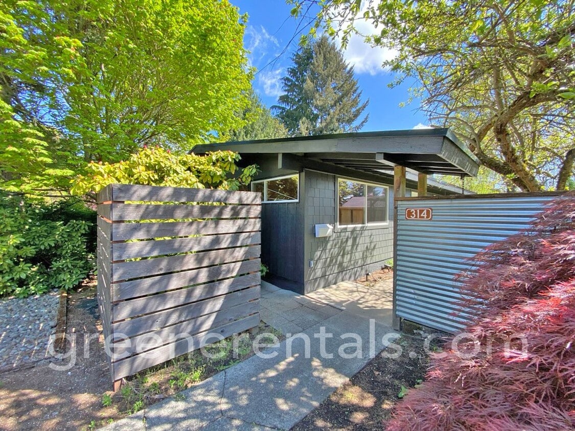 Primary Photo - 2BR 1BA West Olympia Home