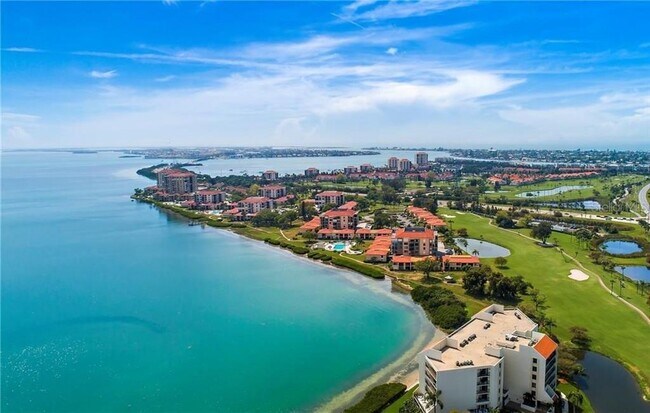 Foto del edificio - 6104 Palma Del Mar Blvd S