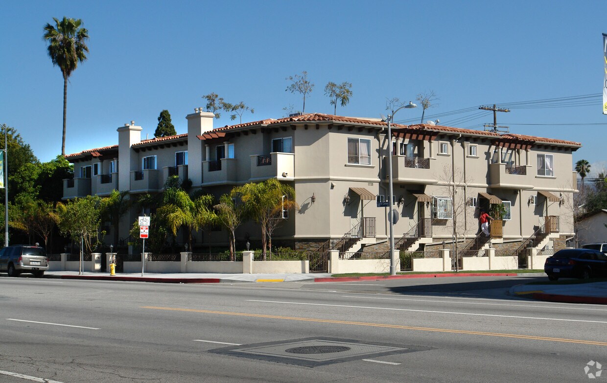 4904 Laurel Canyon Blvd, Valley Village, CA 91607 Rentals in Valley