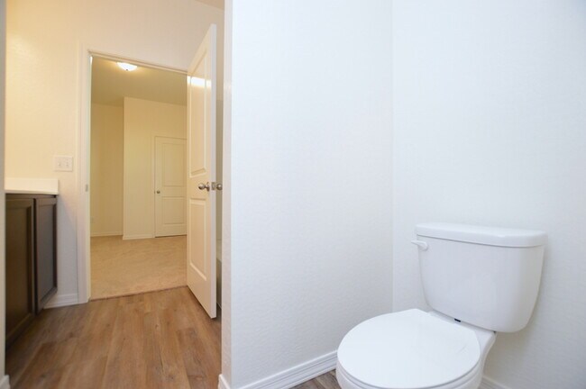 Foto del edificio - 333 White Sands Dr