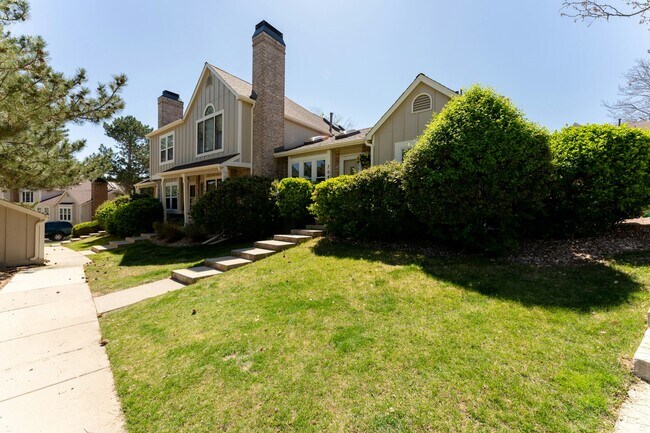 Foto del edificio - 7641 S Steele St
