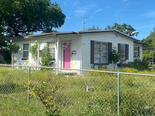 Foto del edificio - 2302 Greenwood St