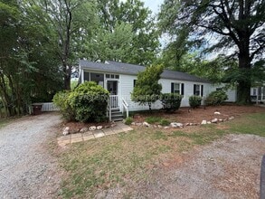 Building Photo - 2331 W Cornwallis Dr
