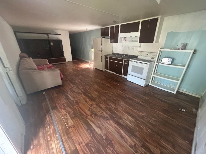 Foto del edificio - 3330 Pine Needle Dr