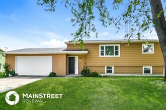 Building Photo - 815 Spring Valley Dr