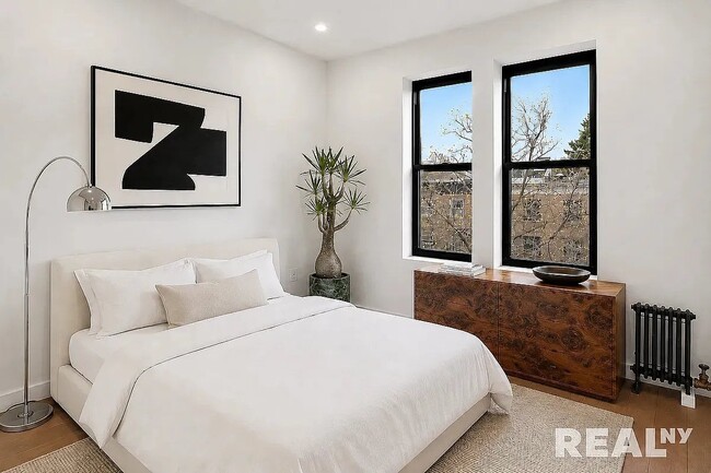 Foto del edificio - 19 Wyckoff St