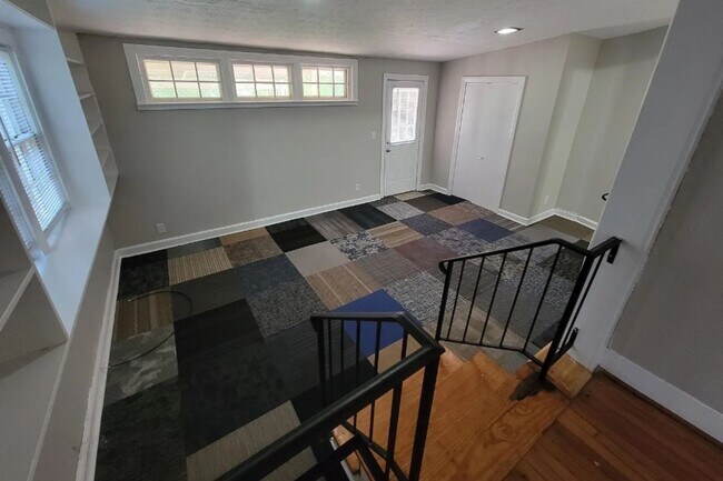 Foto del edificio - Charming 3BR/2BA Home in Anniston – Spacious Living & Prime Location