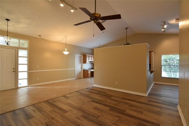 Building Photo - 1099 McKinnon Ave