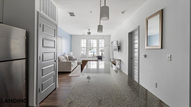 Foto del edificio - 100 Wildwood Ct
