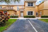 Foto principal - 900 NE 18th Ave