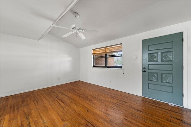 Building Photo - 308 Catalina Dr