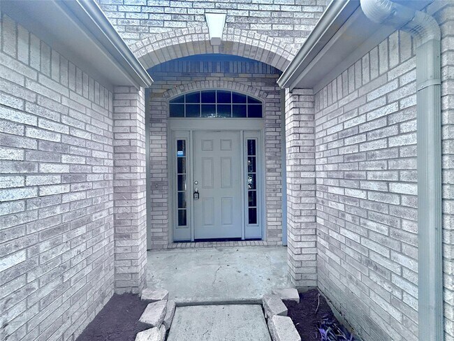 Building Photo - 5018 Rocky Manor Ln