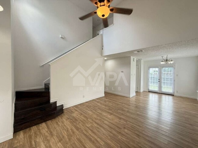 Photo - 3230 Bear Springs Dr House