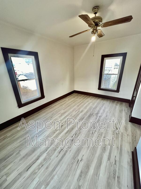 Foto del edificio - 109 S Marshall St