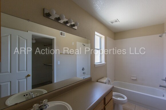 Building Photo - 14065 Jason Crandall Dr