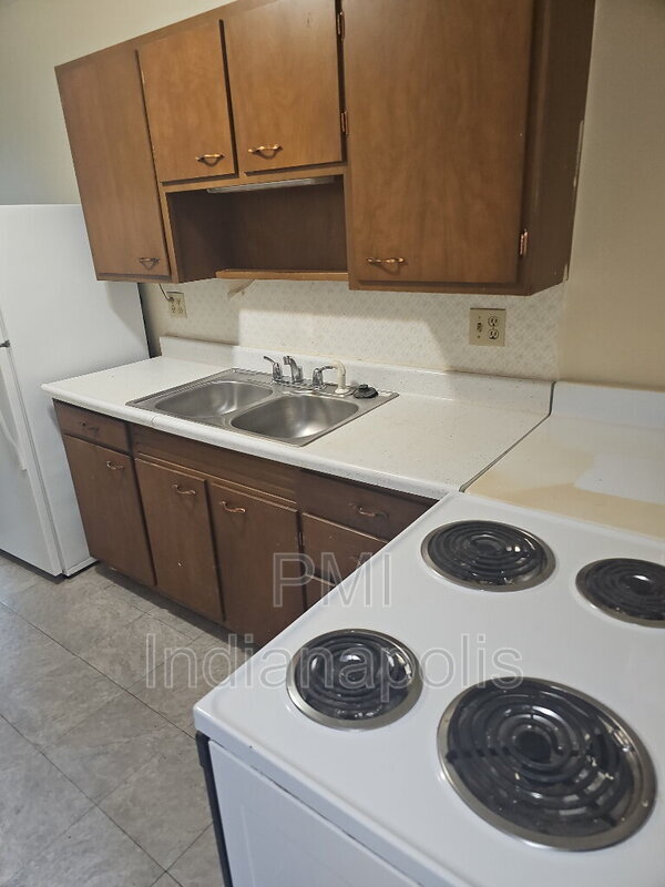 Foto del edificio - 120 W William Dr