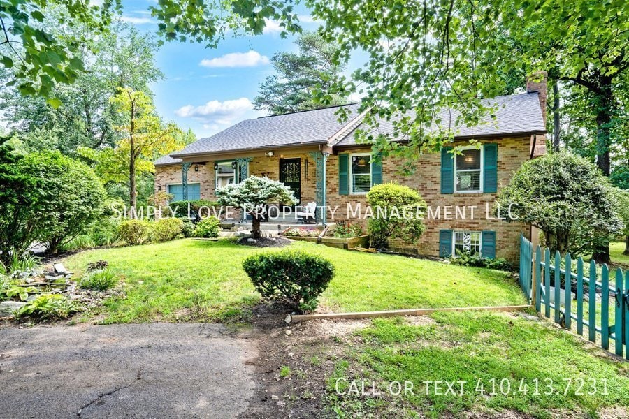 4918A Megan Drive House Rental in Clinton, MD