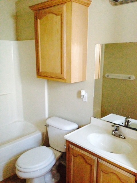 Foto del edificio - 807 N Cross Ln