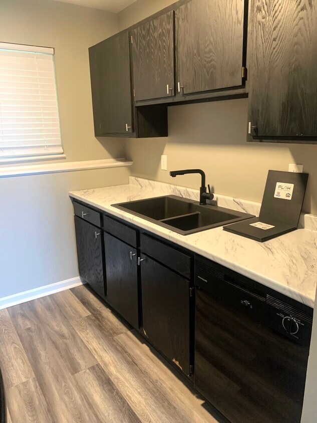 Foto principal - Covington 2-Bedroom Home