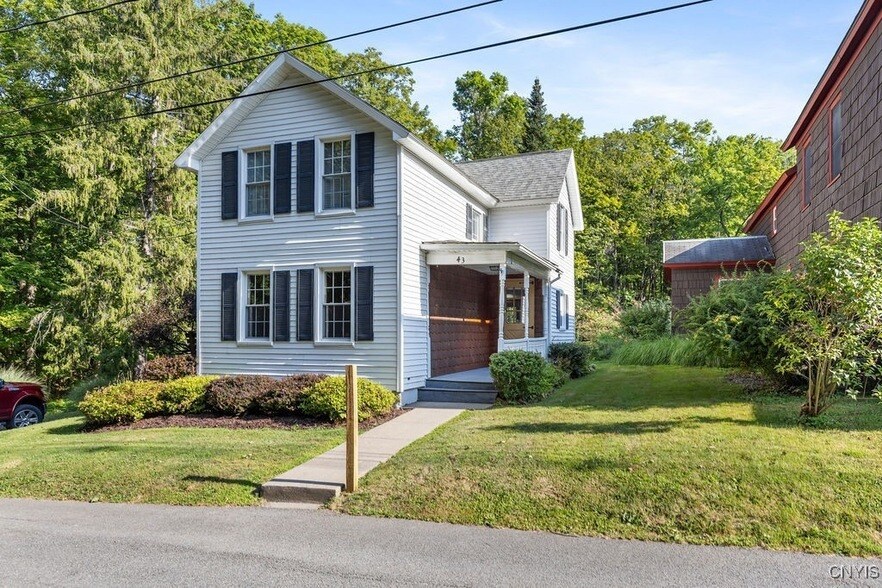 Primary Photo - 43 Beatty Ave
