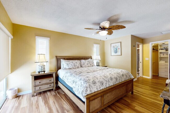 Foto del edificio - 2822 Tuckerstown Dr