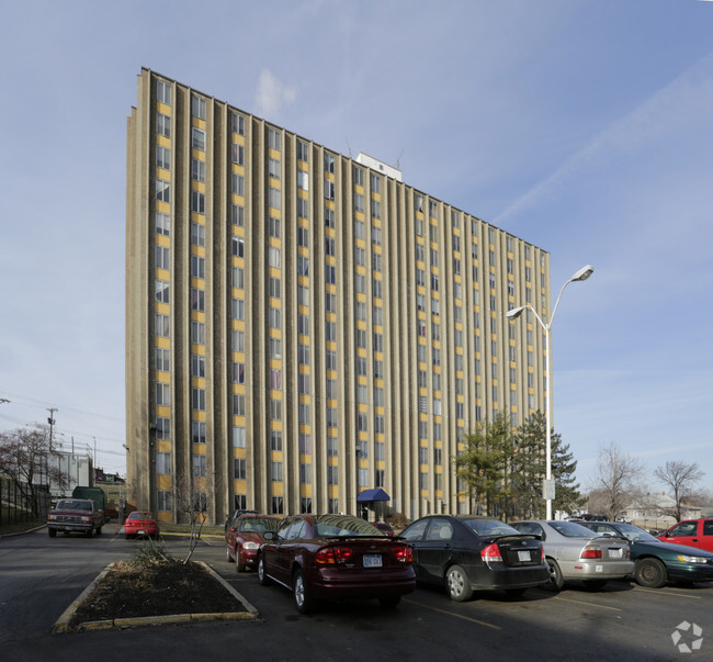 Building Photo - Central Park Towers