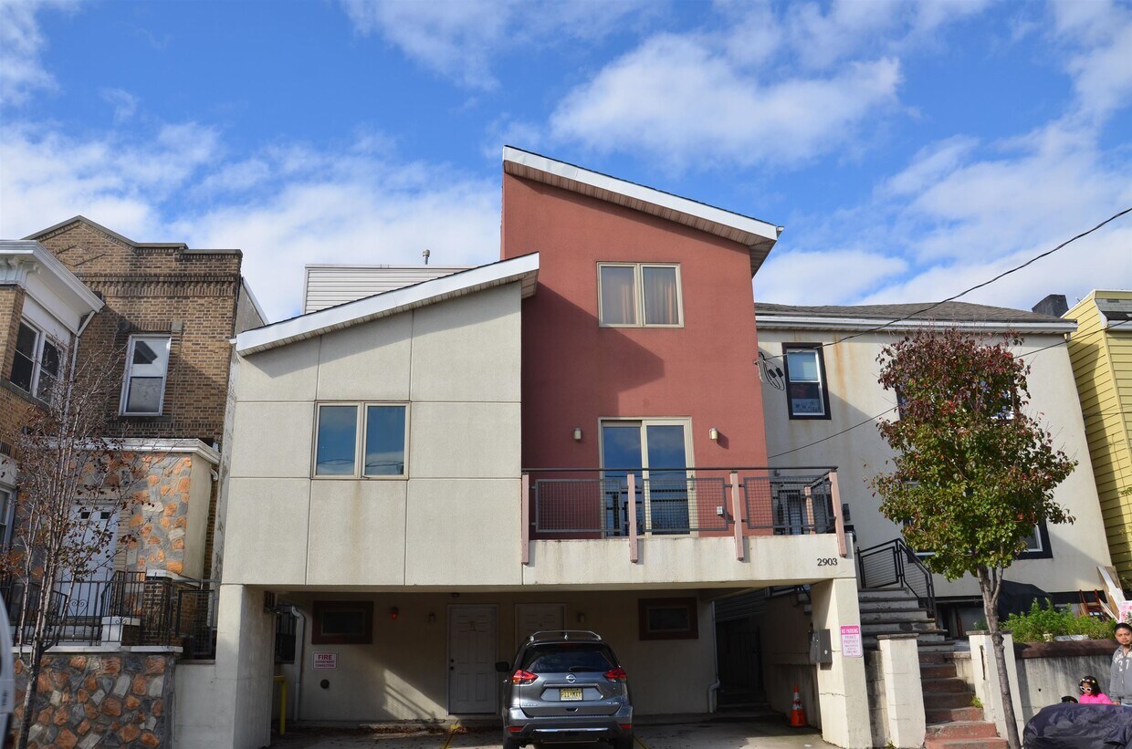 2903 Summit Ave Unit 2A, Union City, NJ 07087 Condo for Rent in Union
