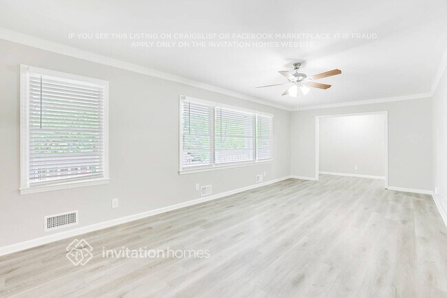 Foto del edificio - 2550 Greenwood Cir