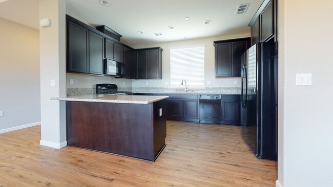 Building Photo - Single Family Residence