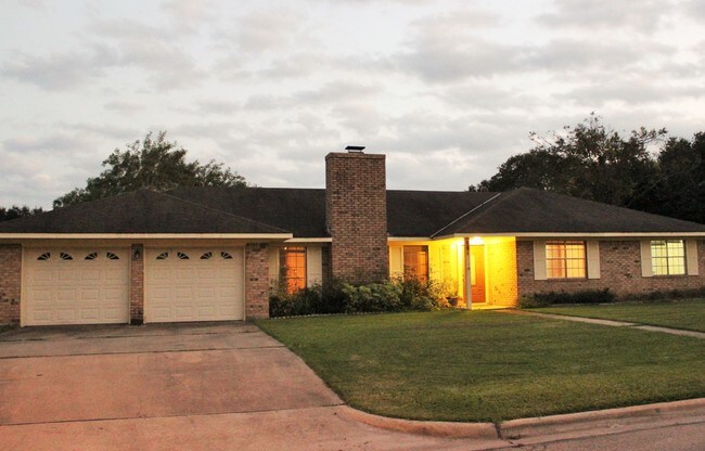 Foto del edificio - 881 High Oaks Dr