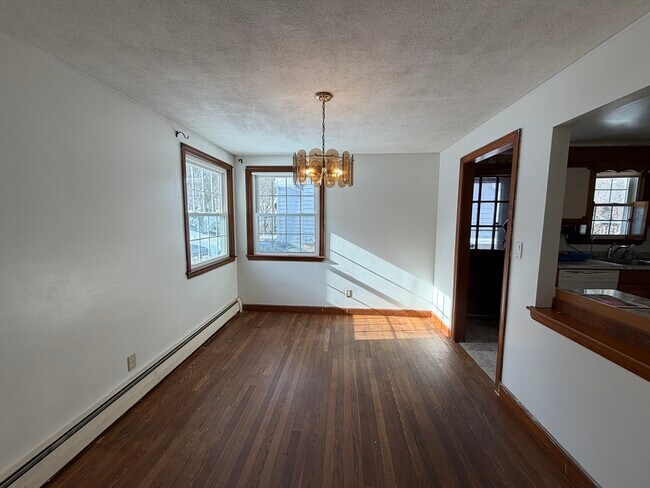 Building Photo - 24 Grapevine Ave