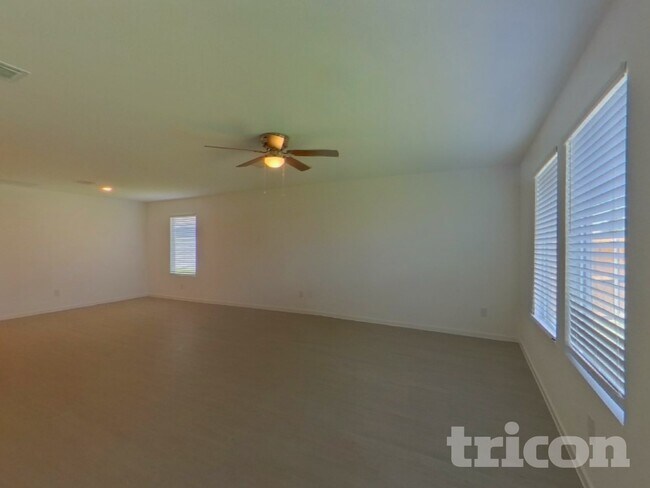 Building Photo - 1632 Baugh St