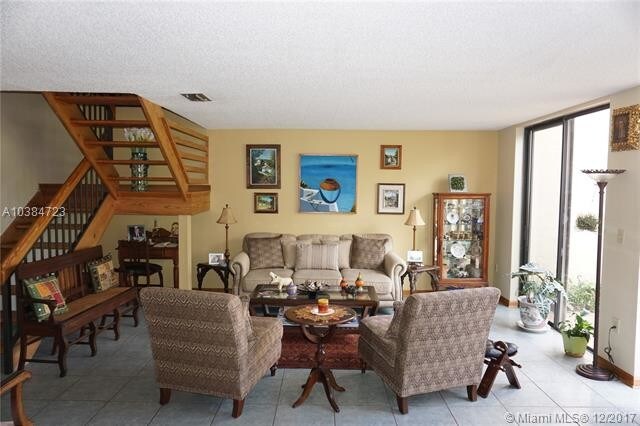 Building Photo - 3622 Alcantara Ave