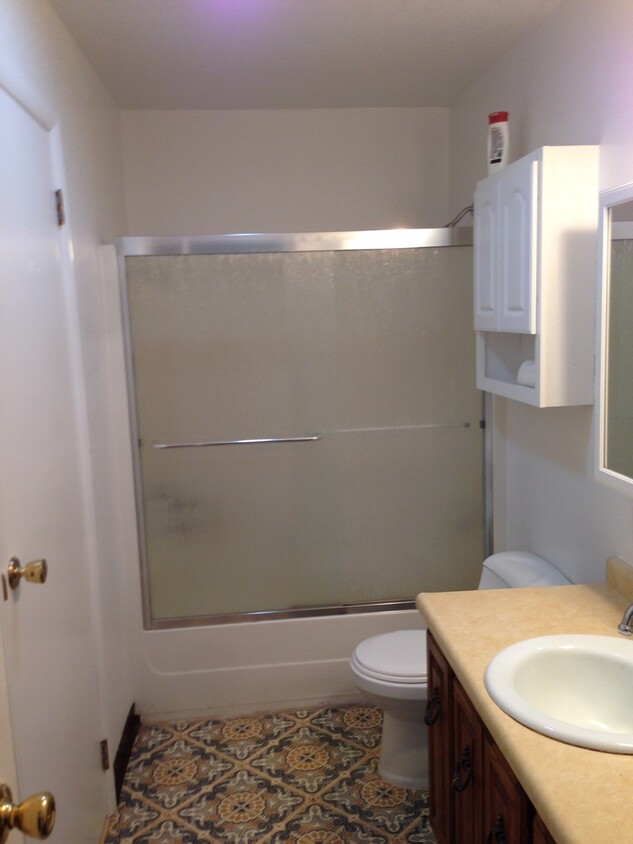 Foto principal - 6 Meadowlark Sq