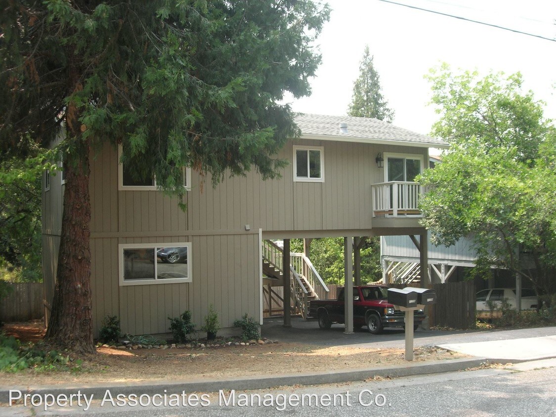 Primary Photo - 115 Maryland Dr