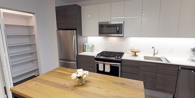 Foto del edificio - 222 W Hubbard St