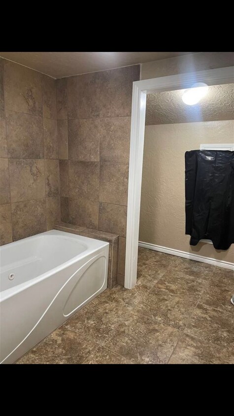 Foto principal - 731 Bagwell St