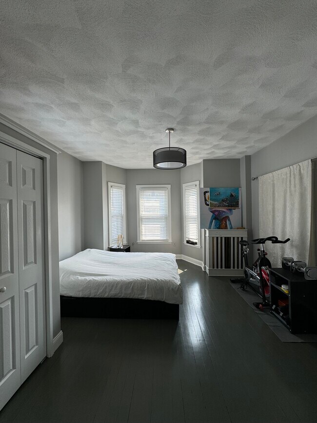 Foto del edificio - 1062 Saratoga St