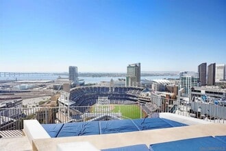 Building Photo - 321 Tenth Ave