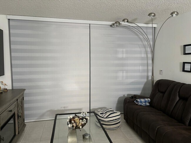 Building Photo - 9900 S Ocean Dr
