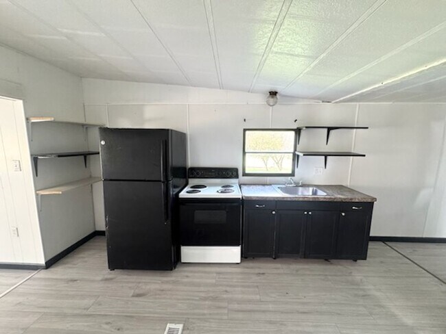 Foto del edificio - 120 Bright Rd