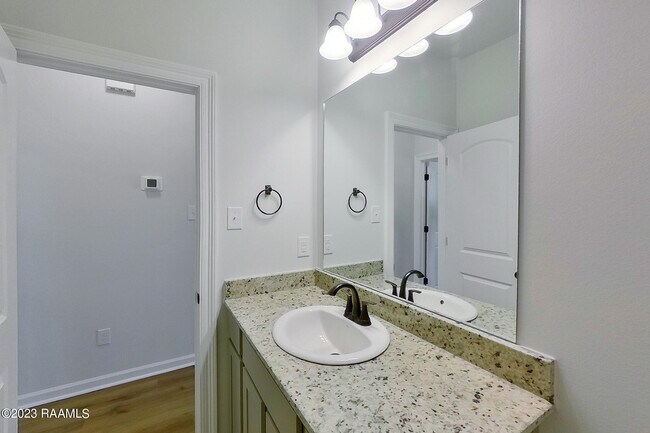 Foto del edificio - 121 Alpine Meadows Ln