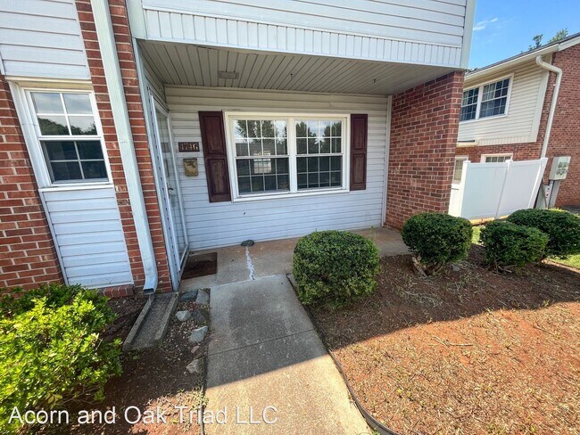 Foto del edificio - 2 br, 2.5 bath House - 4746 Champion Court
