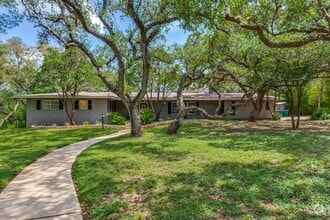 Building Photo - 3202 Candlewood Ln