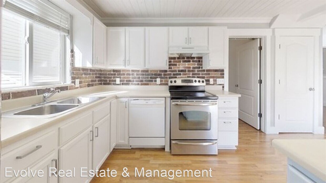 Foto principal - 3 br, 2.5 bath House - 1301 Dunmore Drive